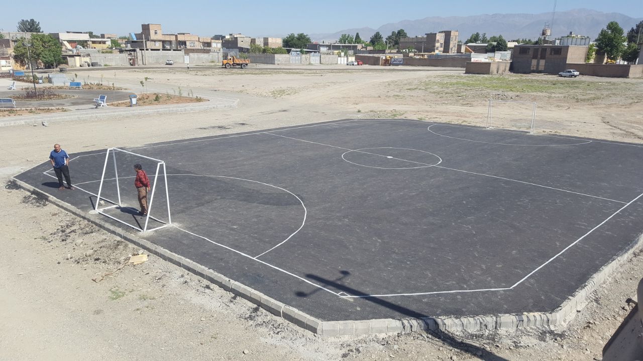 پروژه زمین ورزشی در پارک شهید معموره ای